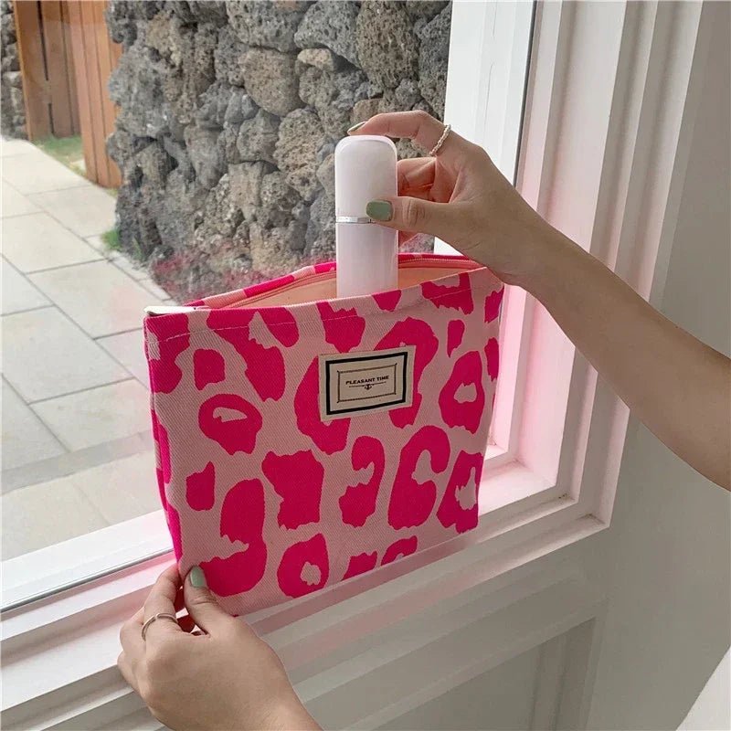 Leopard Print Cosmetic Bag Fashion Daily Clutch Makeup Bag Pouch Large Capacity Travel Toiletry Organizer Cosmetic Storage Bag - Ageless Woman Wellness